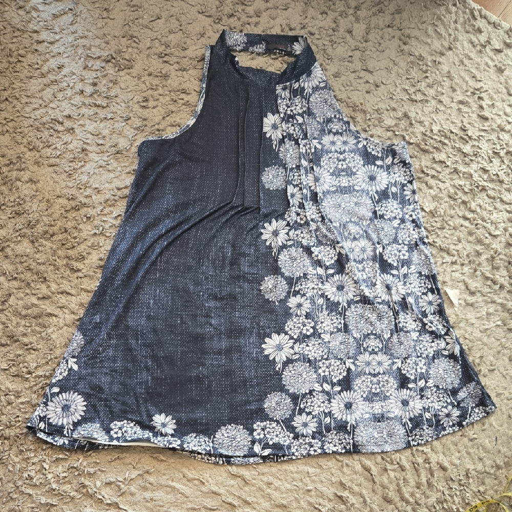 Asymmetrical Blue and White Sleeveless Tank Top